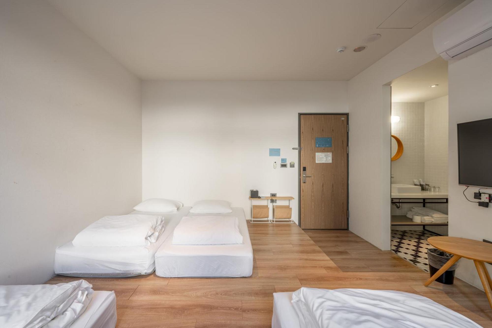 Light Hostel Hualien Exteriör bild