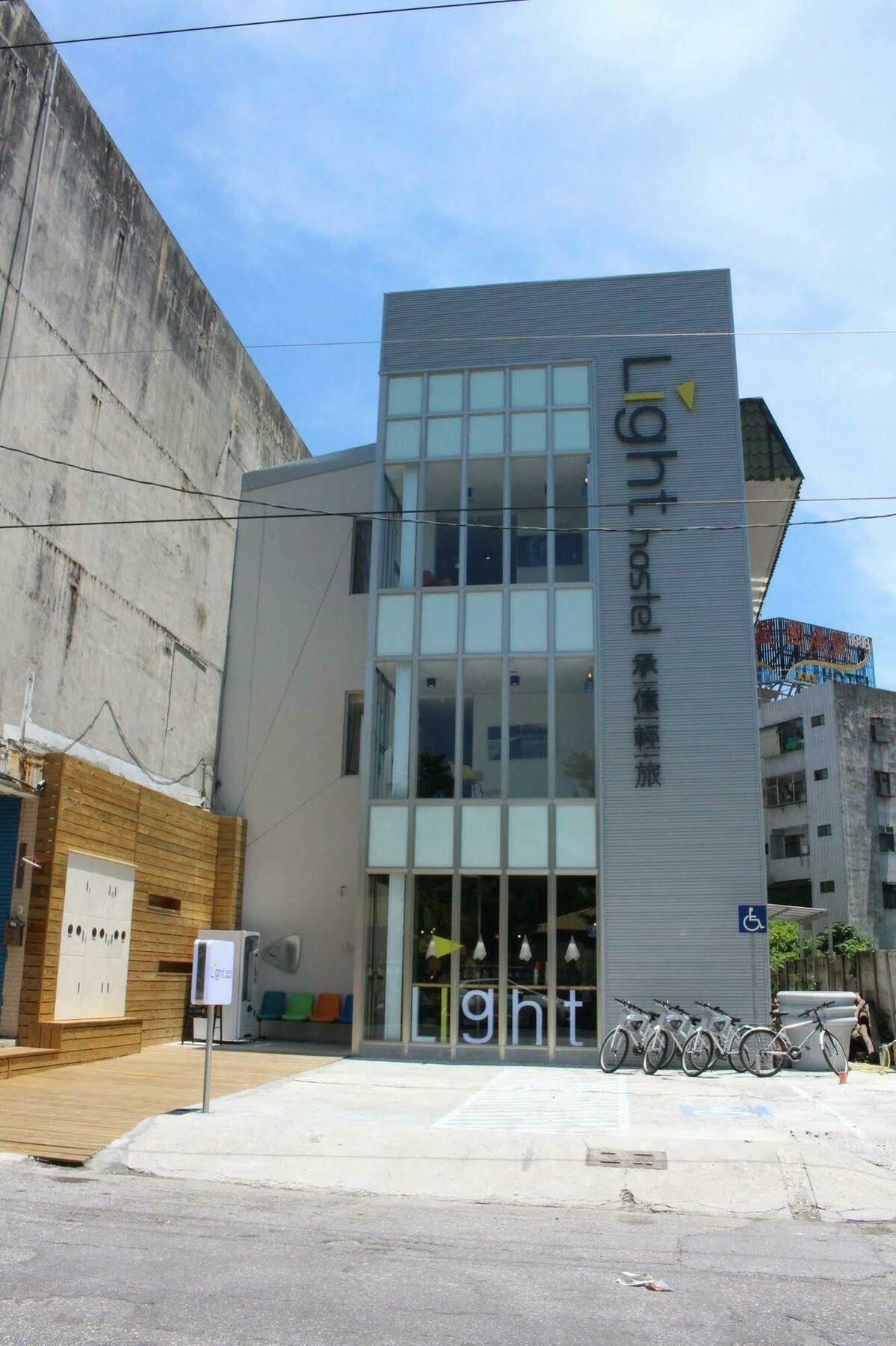 Light Hostel Hualien Exteriör bild